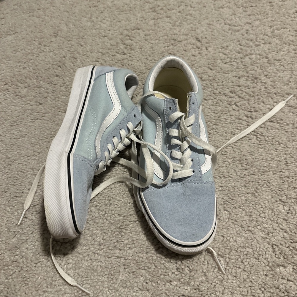 Women’s blue vans